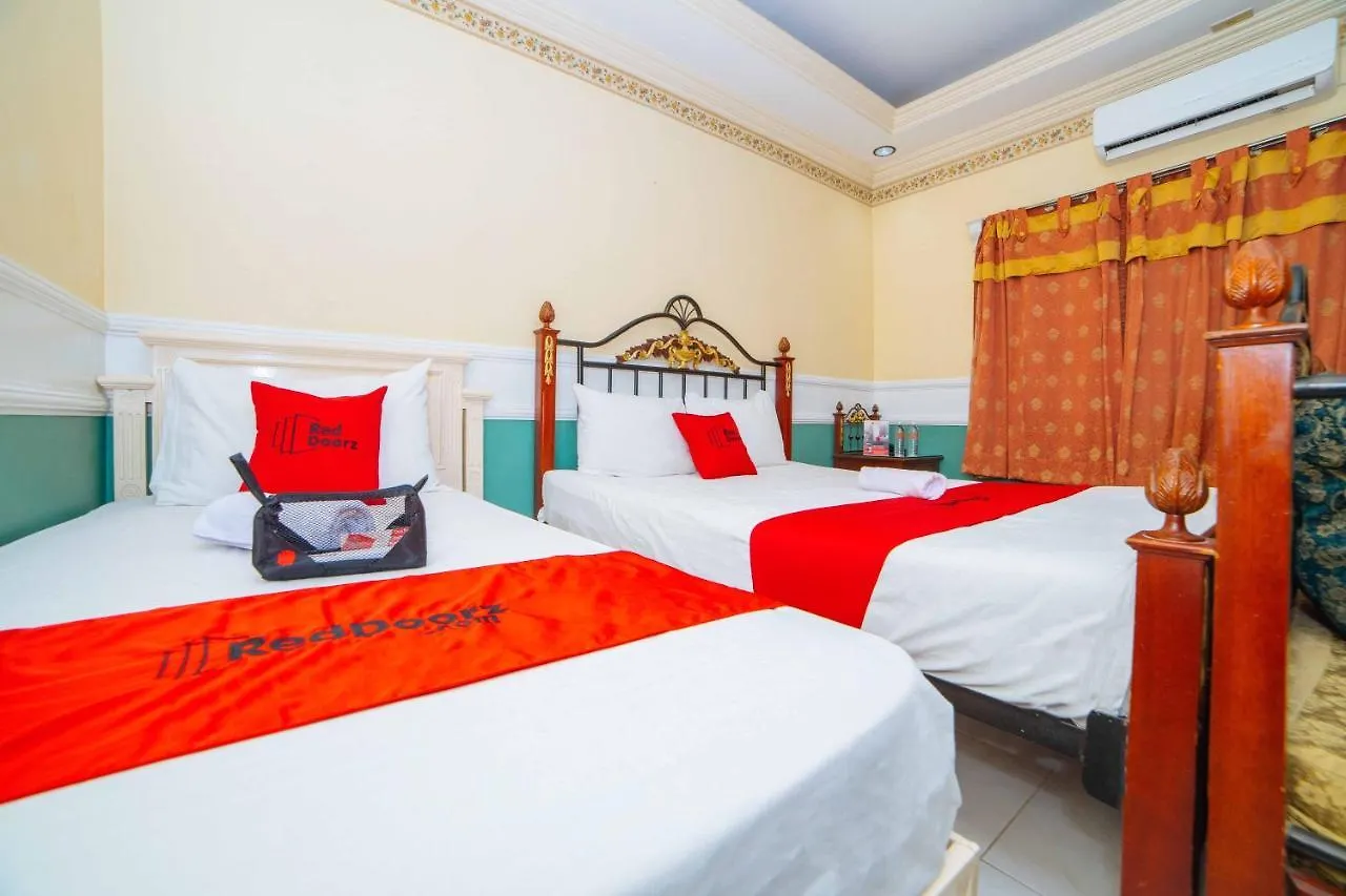 Hotel Reddoorz @ Fields Avenue Angeles City