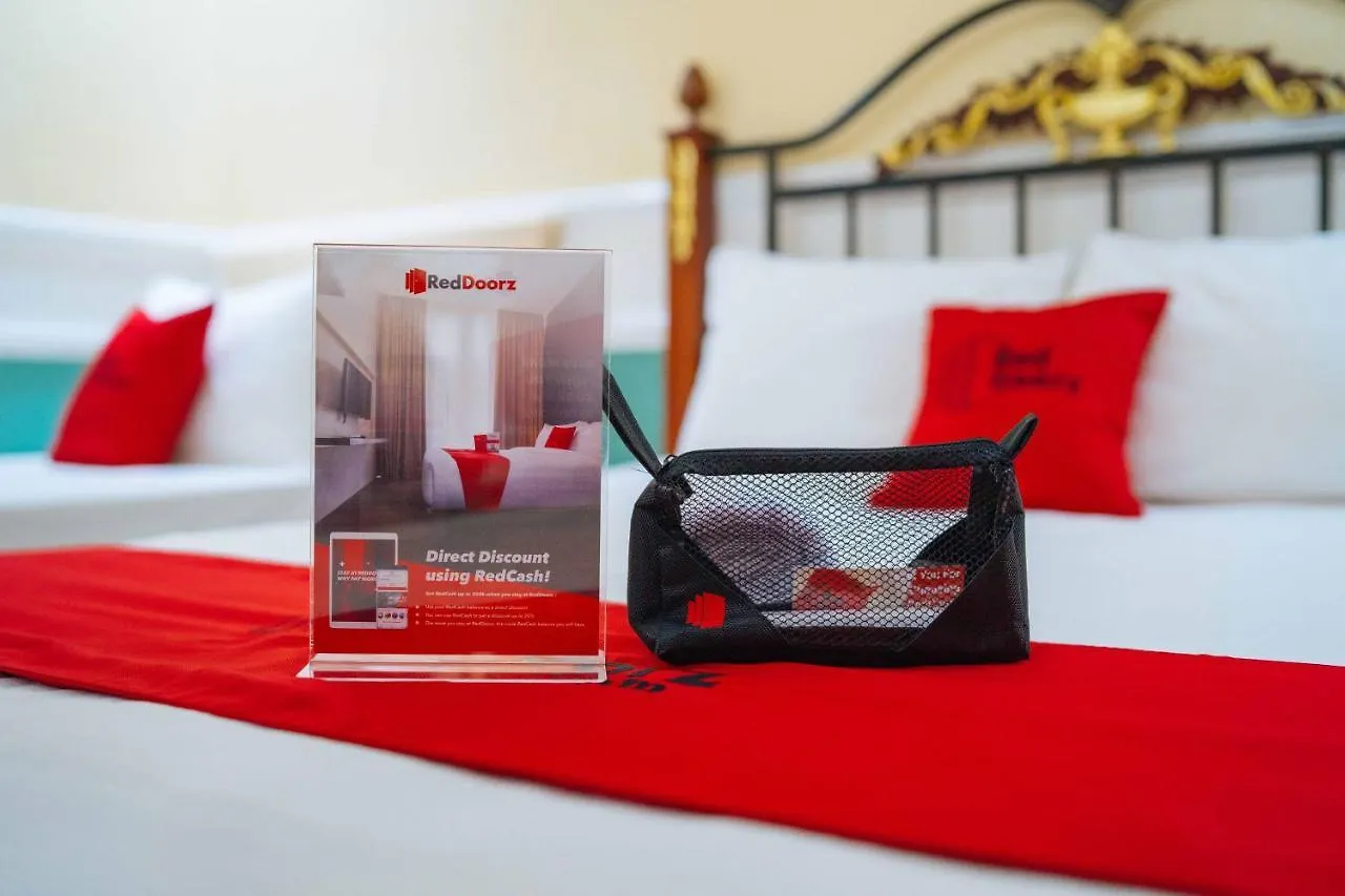Hotel Reddoorz @ Fields Avenue Angeles City