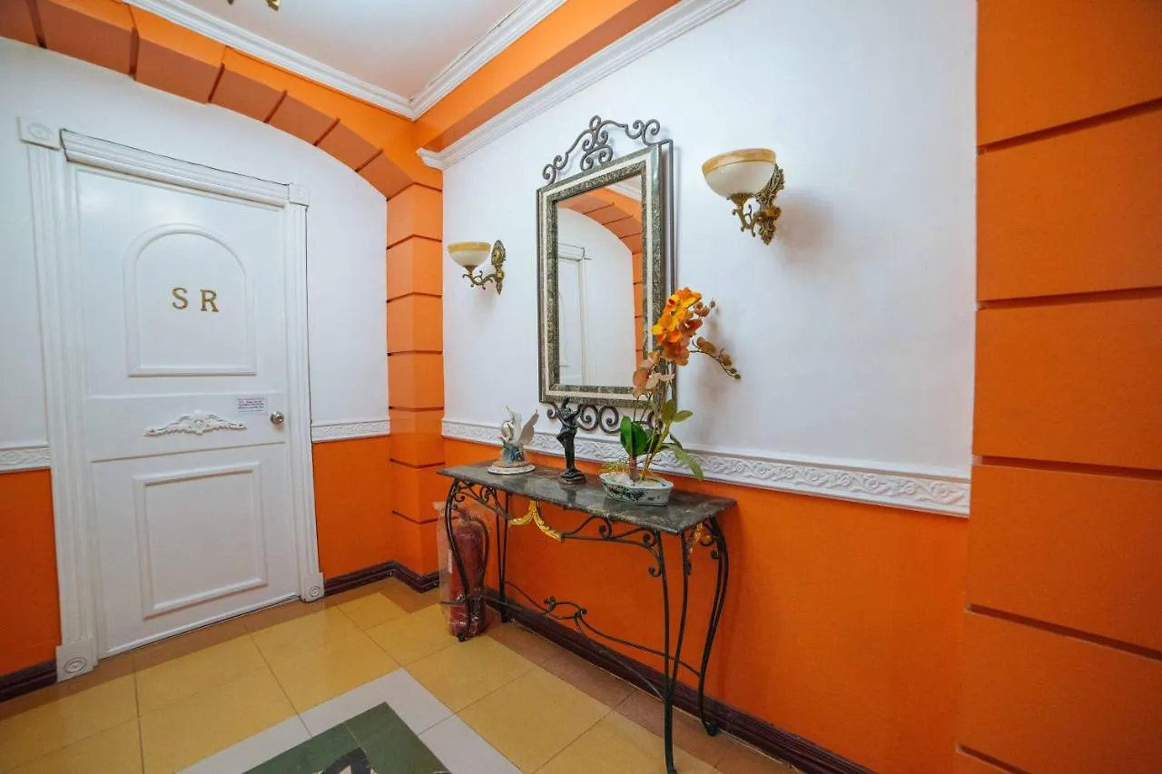 Reddoorz @ Fields Avenue Angeles City 2*,