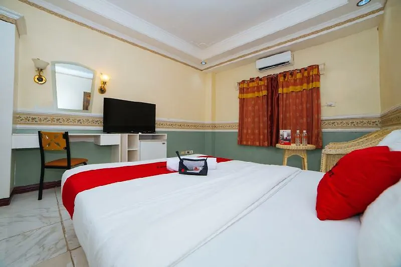 Reddoorz @ Fields Avenue Angeles City